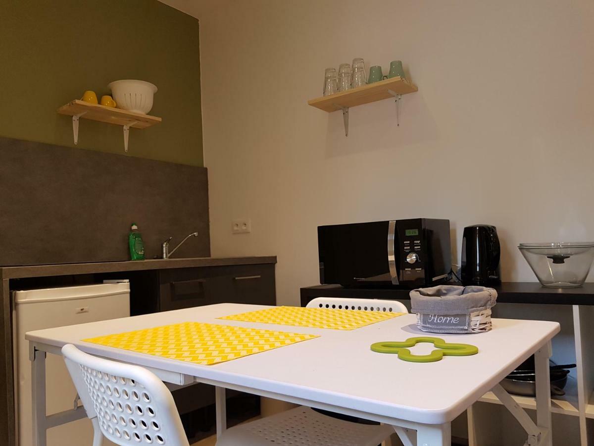 Studio équipé Centre ville Apartamento Le Creusot Exterior foto